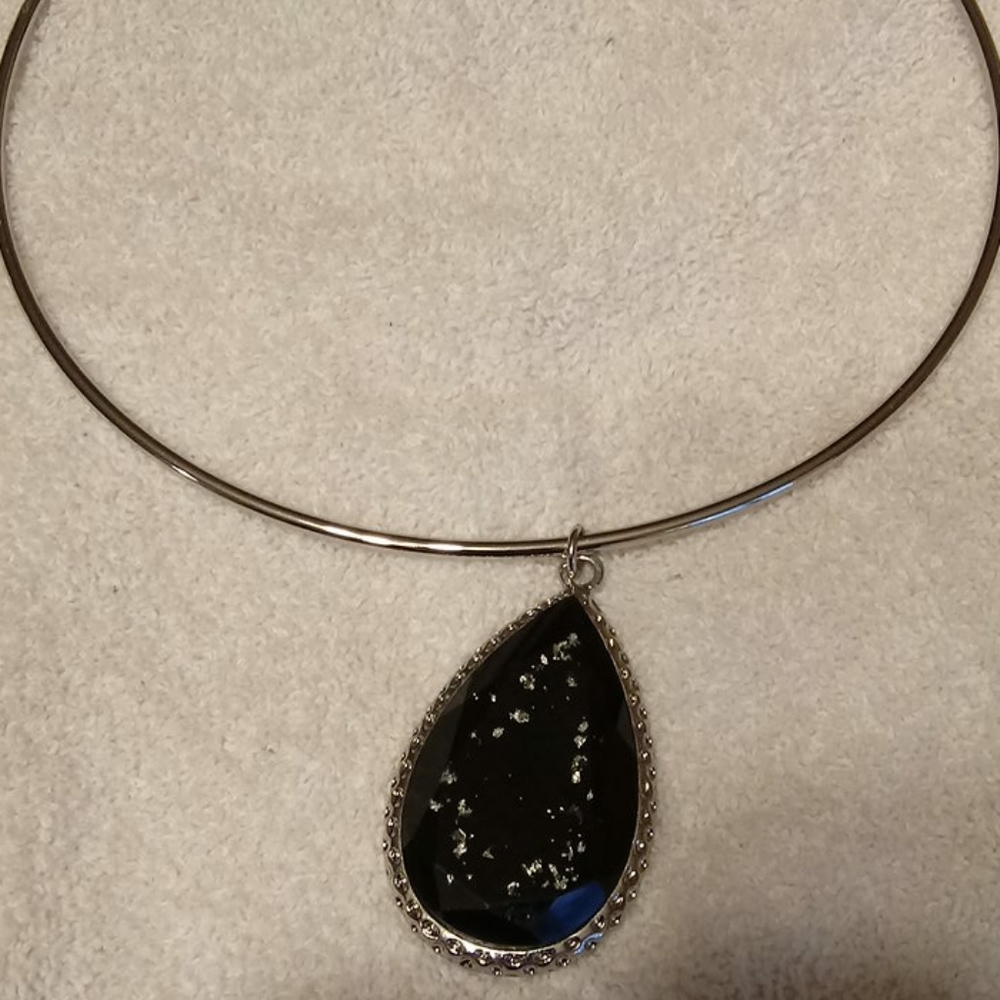Necklaces F26 - Picture 4 of 5